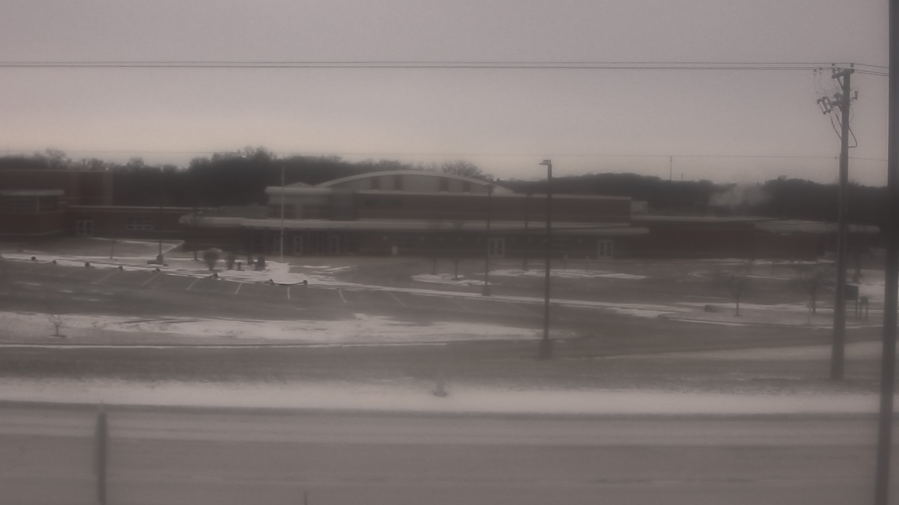 Thumbnail for current weather camera view from Fremont School District 79 in Mundelein, Illinois
