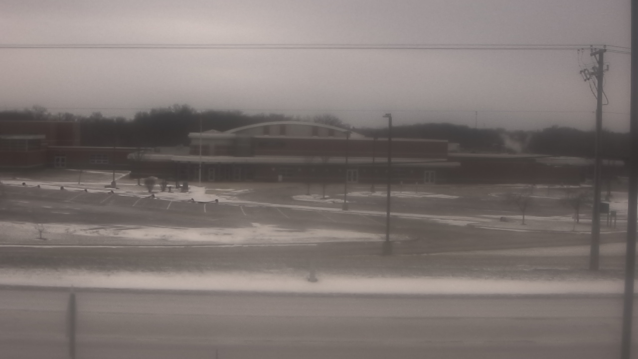 Thumbnail for current weather camera view from Fremont School District 79 in Mundelein, Illinois