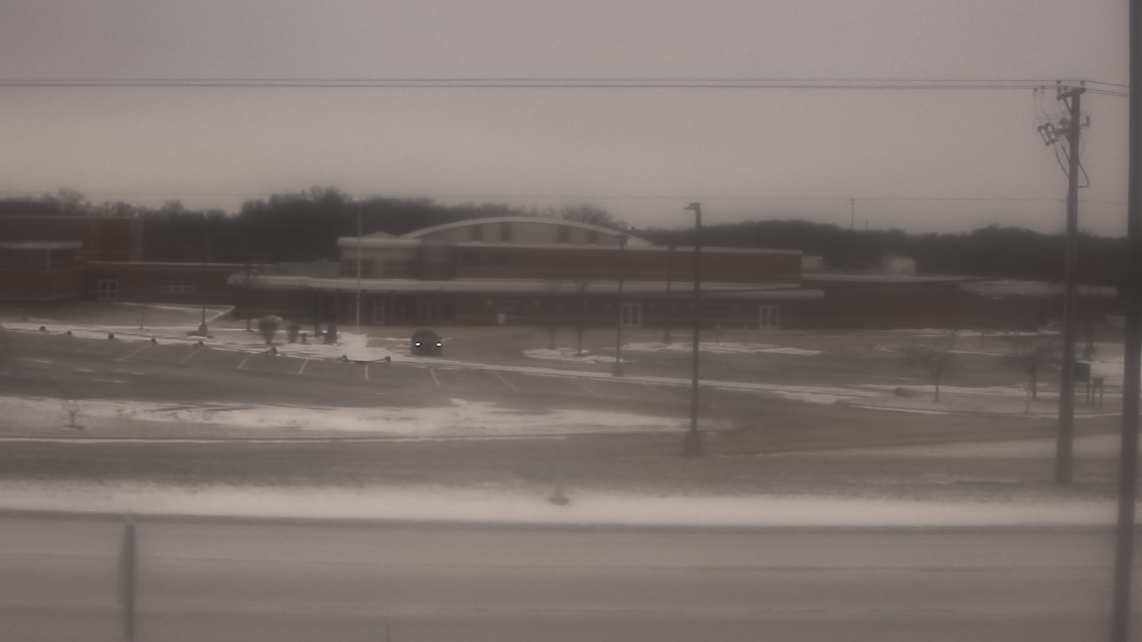 Thumbnail for current weather camera view from Fremont School District 79 in Mundelein, Illinois