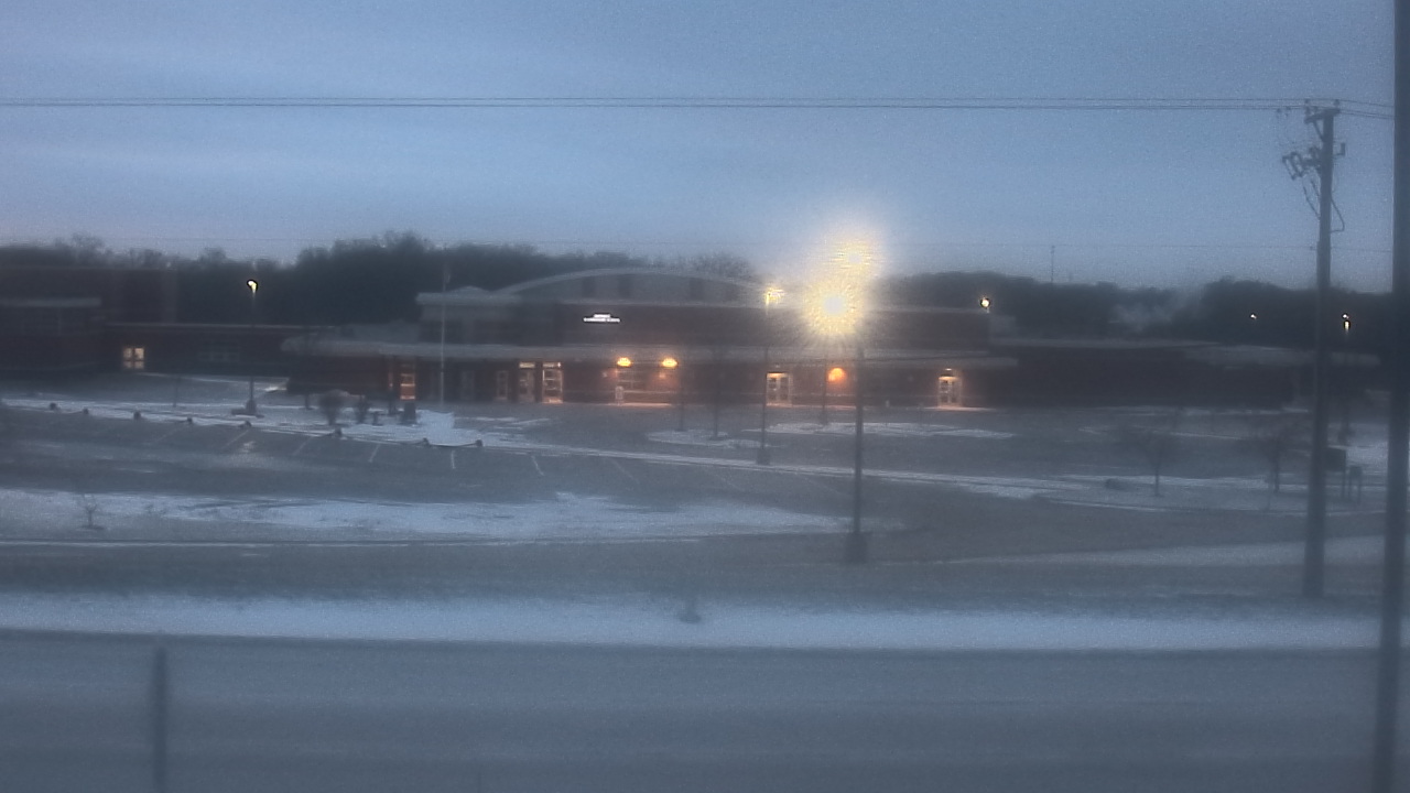 Thumbnail for current weather camera view from Fremont School District 79 in Mundelein, Illinois