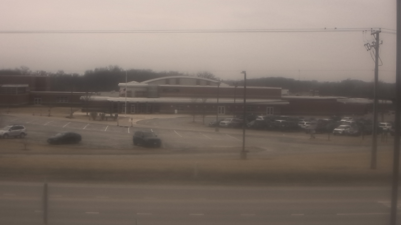 Thumbnail for current weather camera view from Fremont School District 79 in Mundelein, Illinois