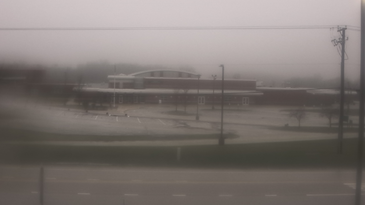 Thumbnail for current weather camera view from Fremont School District 79 in Mundelein, Illinois