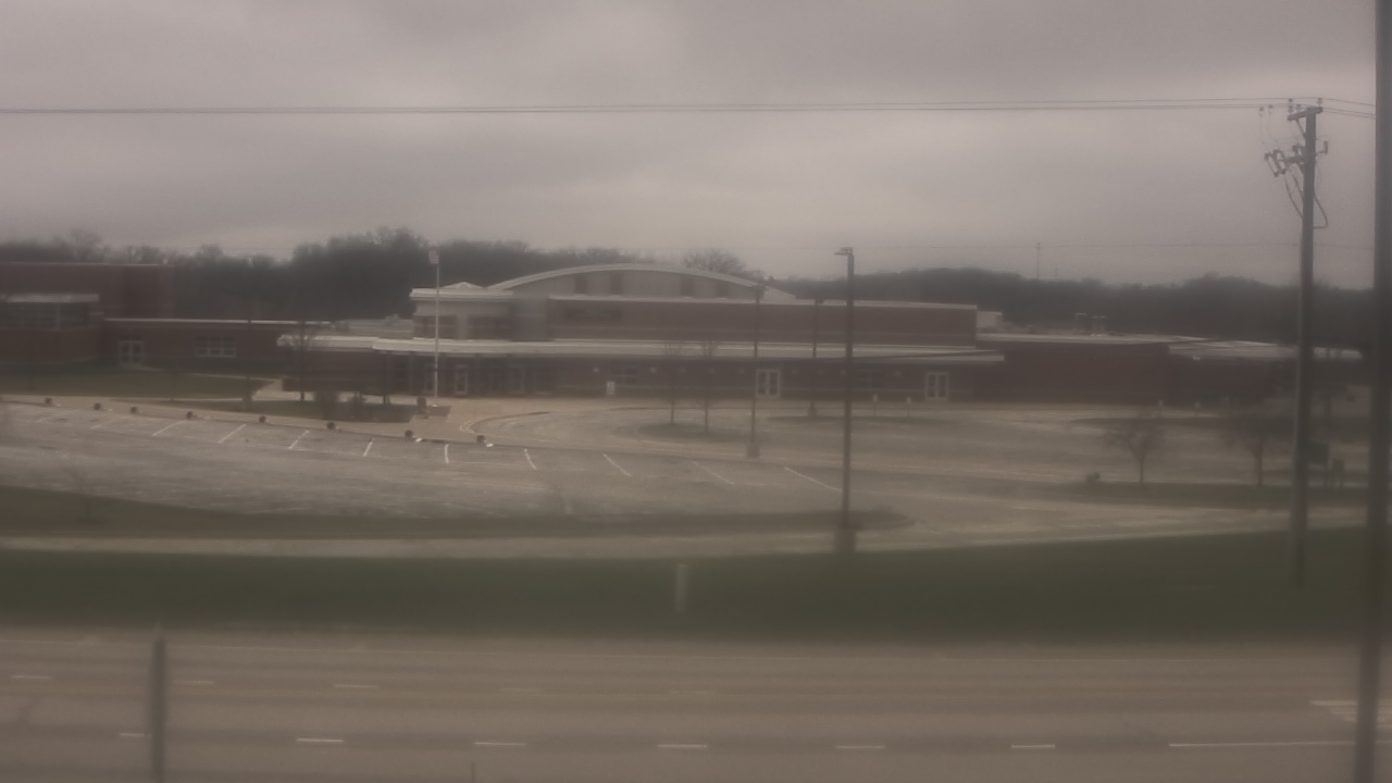 Thumbnail for current weather camera view from Fremont School District 79 in Mundelein, Illinois
