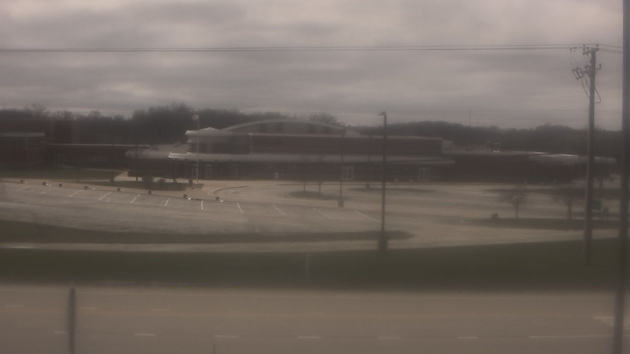 Thumbnail for current weather camera view from Fremont School District 79 in Mundelein, Illinois
