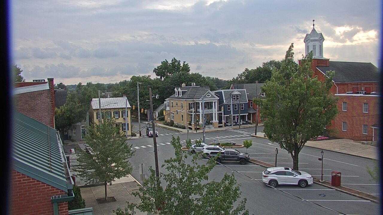 Thumbnail for current weather camera view from A&M Pizza in Manheim, Pennsylvania