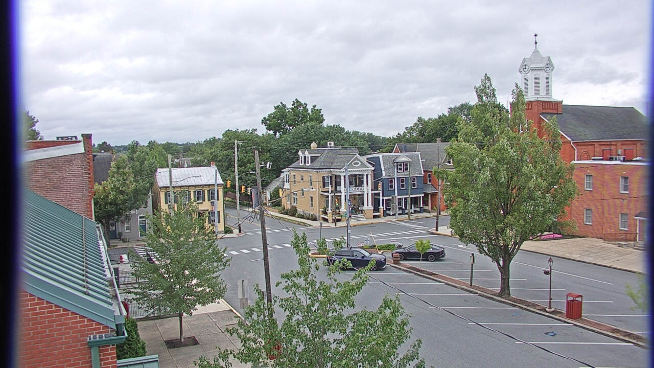 Thumbnail for current weather camera view from A&M Pizza in Manheim, Pennsylvania