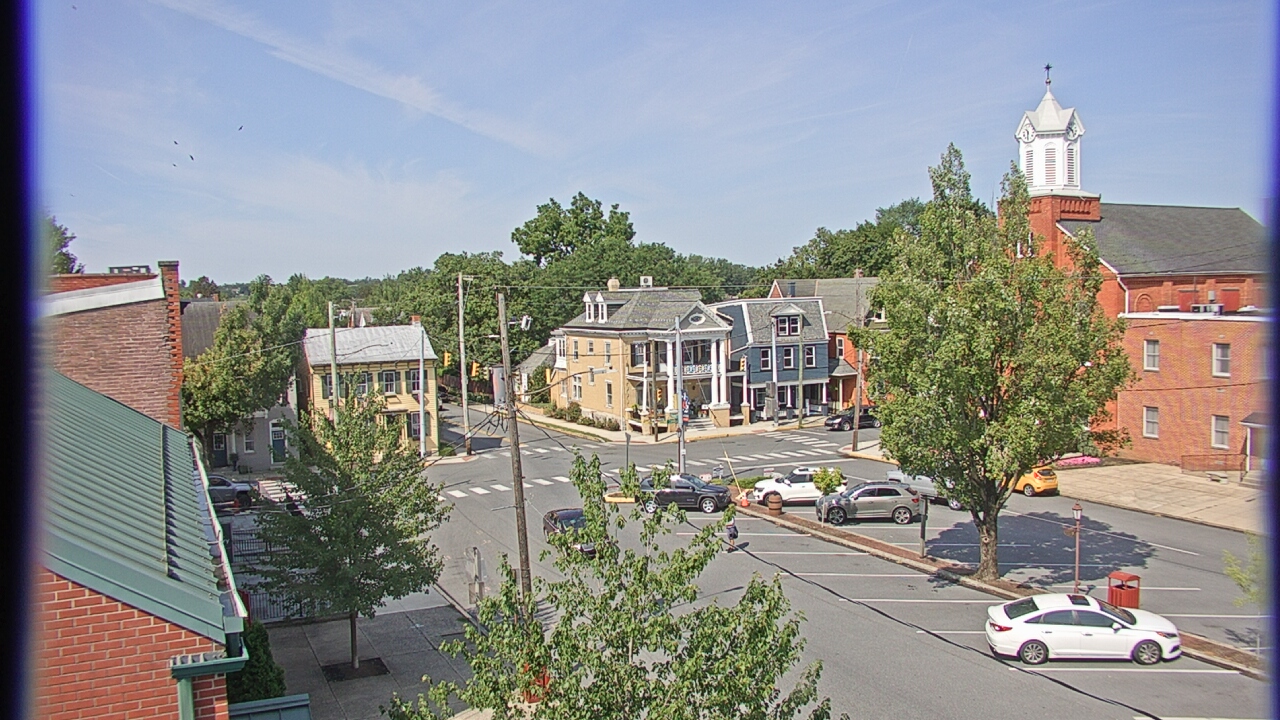 Thumbnail for current weather camera view from A&M Pizza in Manheim, Pennsylvania