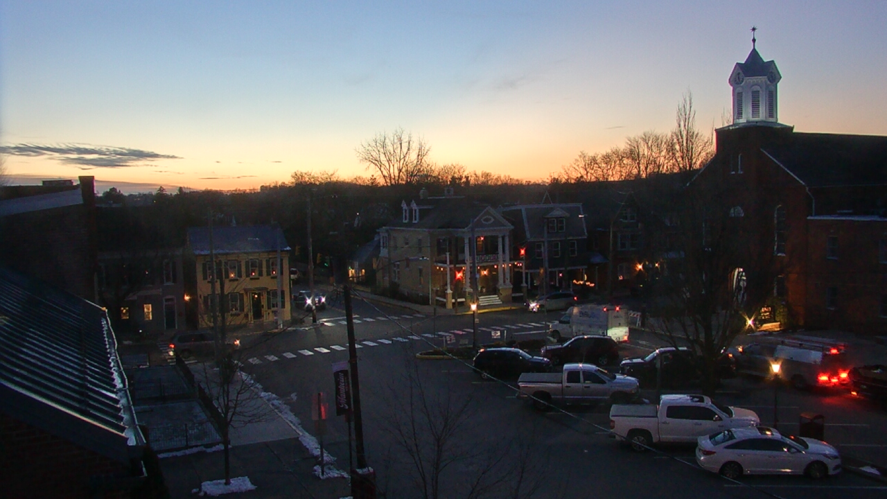 Thumbnail for current weather camera view from A&M Pizza in Manheim, Pennsylvania