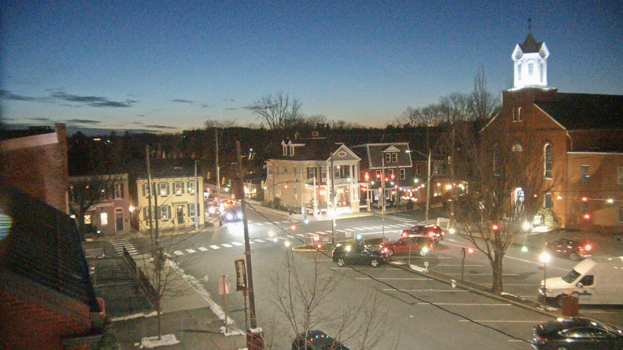 Thumbnail for current weather camera view from A&M Pizza in Manheim, Pennsylvania