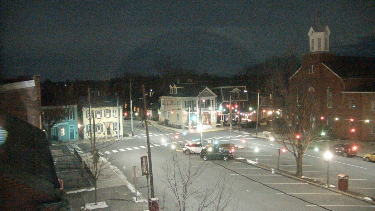 Thumbnail for current weather camera view from A&M Pizza in Manheim, Pennsylvania
