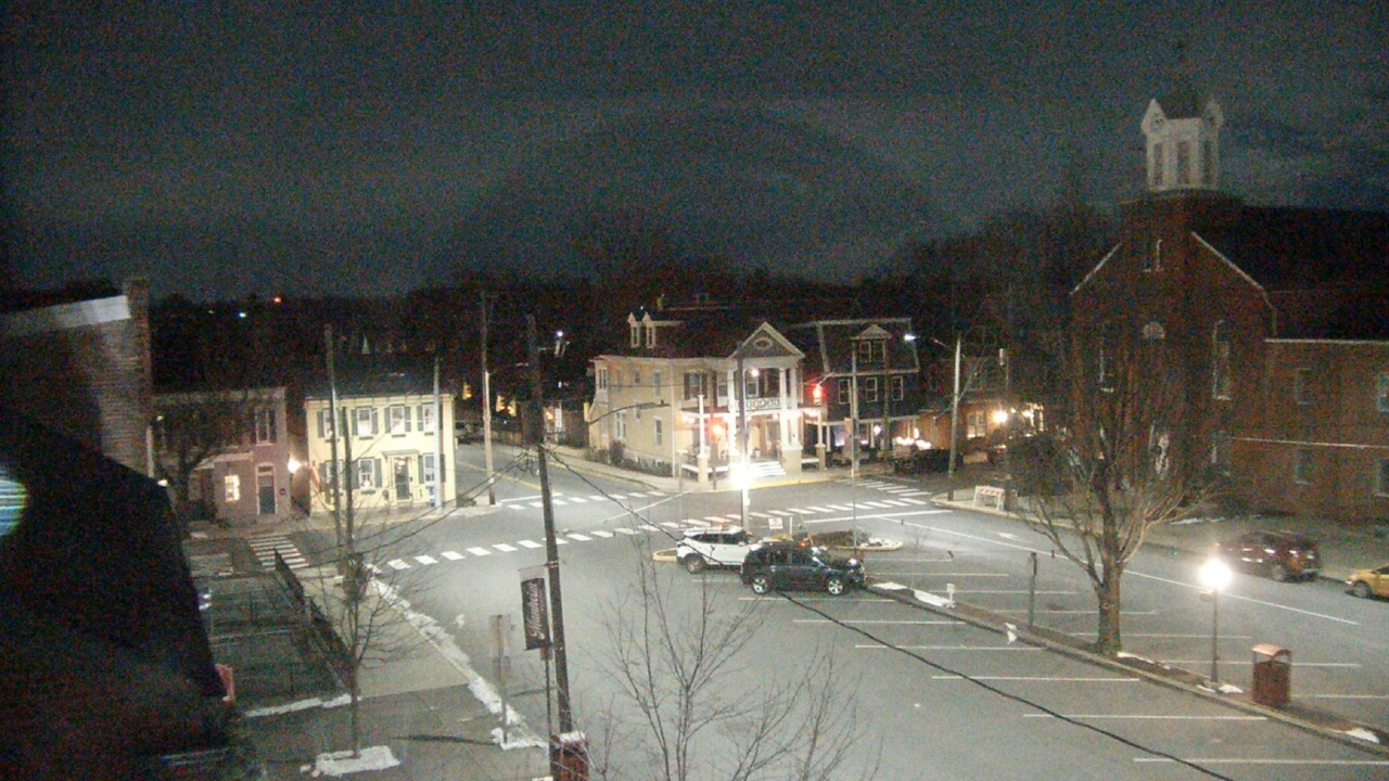 Thumbnail for current weather camera view from A&M Pizza in Manheim, Pennsylvania