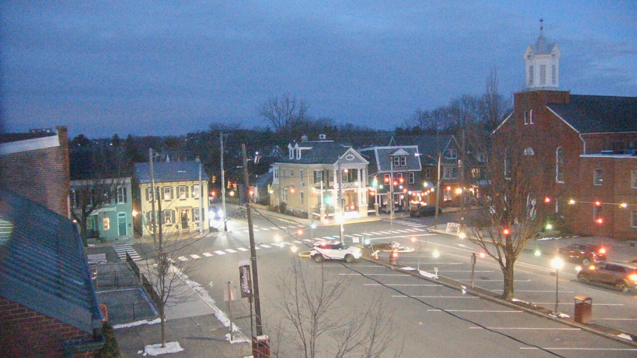 Thumbnail for current weather camera view from A&M Pizza in Manheim, Pennsylvania
