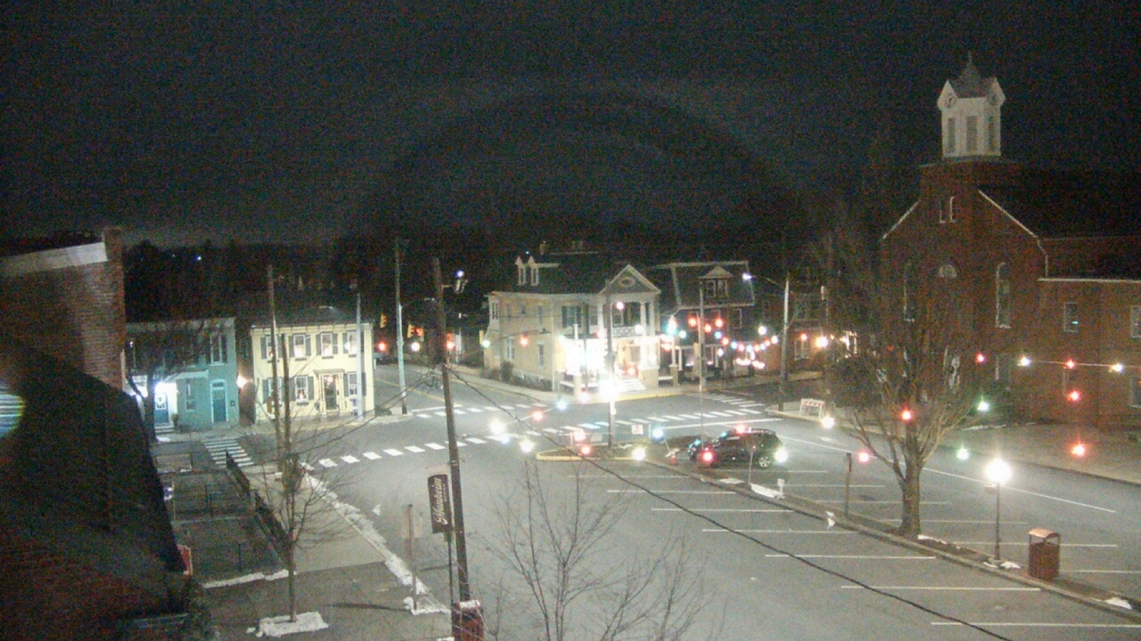 Thumbnail for current weather camera view from A&M Pizza in Manheim, Pennsylvania