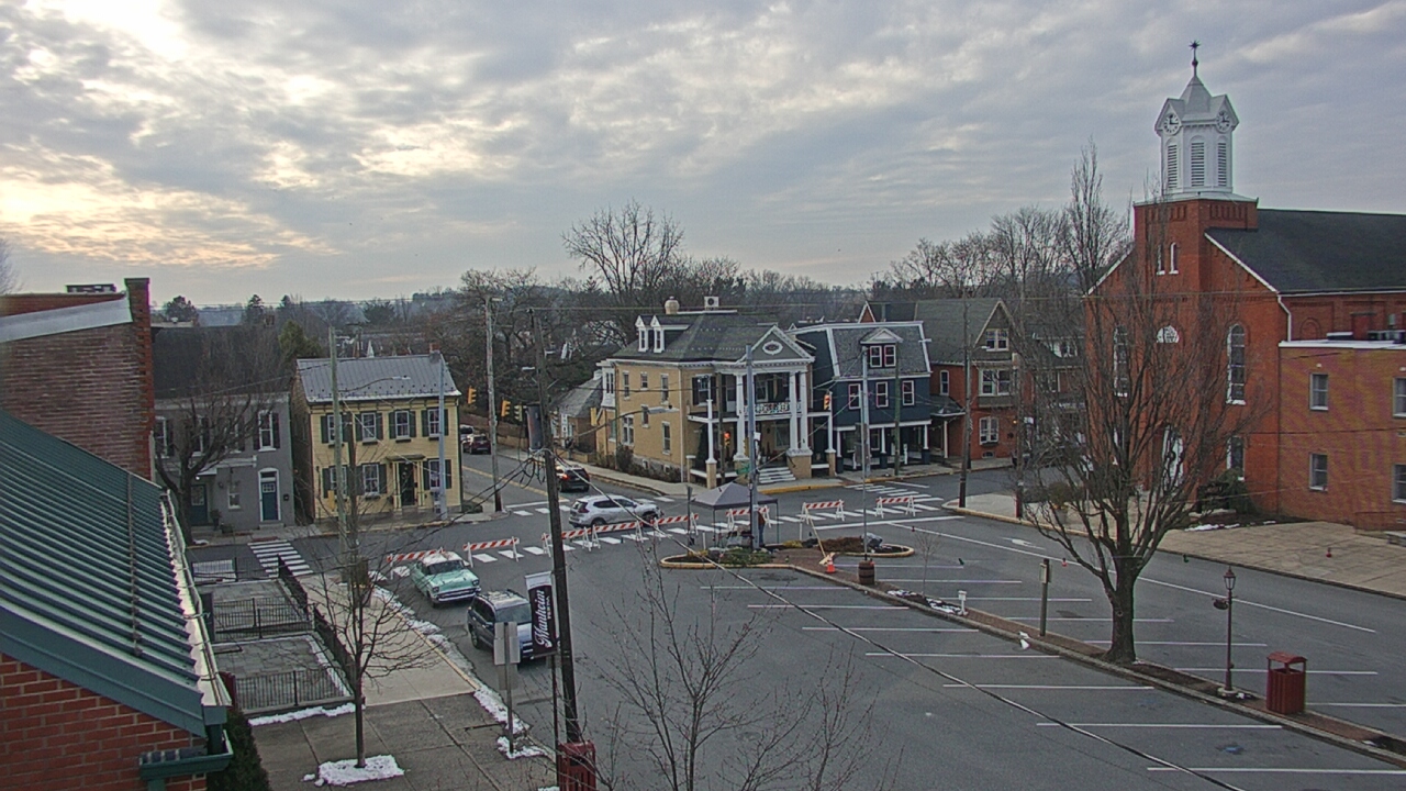 Thumbnail for current weather camera view from A&M Pizza in Manheim, Pennsylvania