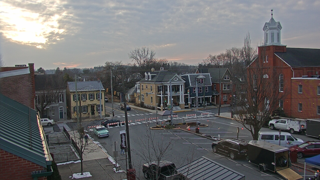 Thumbnail for current weather camera view from A&M Pizza in Manheim, Pennsylvania