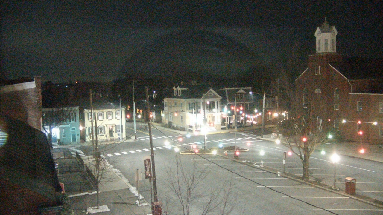 Thumbnail for current weather camera view from A&M Pizza in Manheim, Pennsylvania