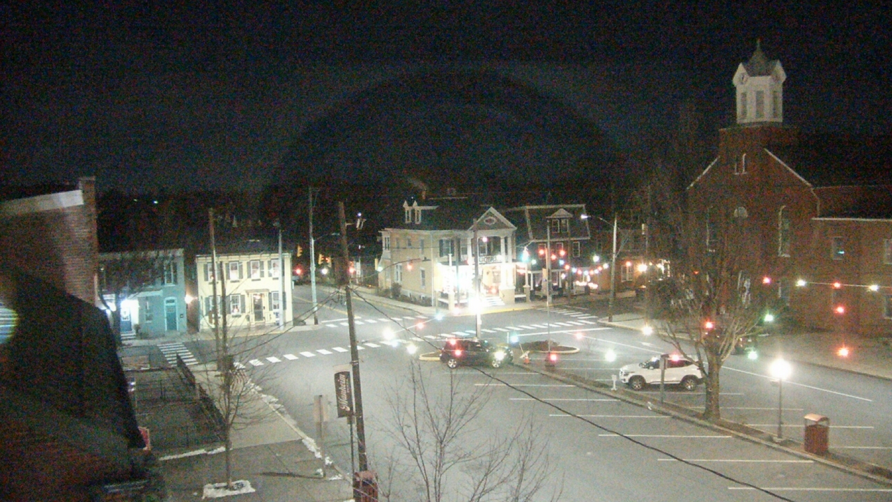 Thumbnail for current weather camera view from A&M Pizza in Manheim, Pennsylvania