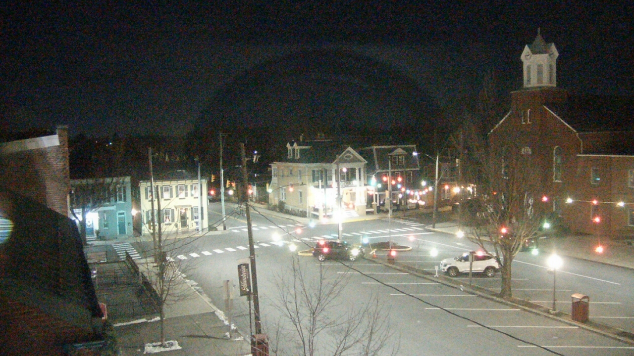 Thumbnail for current weather camera view from A&M Pizza in Manheim, Pennsylvania