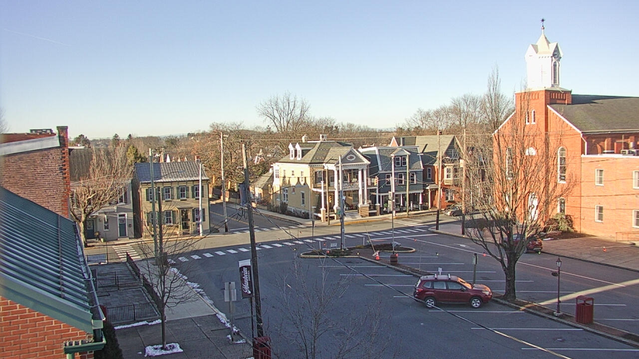 Thumbnail for current weather camera view from A&M Pizza in Manheim, Pennsylvania