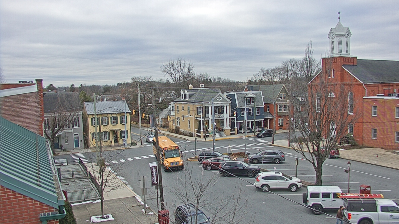 Thumbnail for current weather camera view from A&M Pizza in Manheim, Pennsylvania