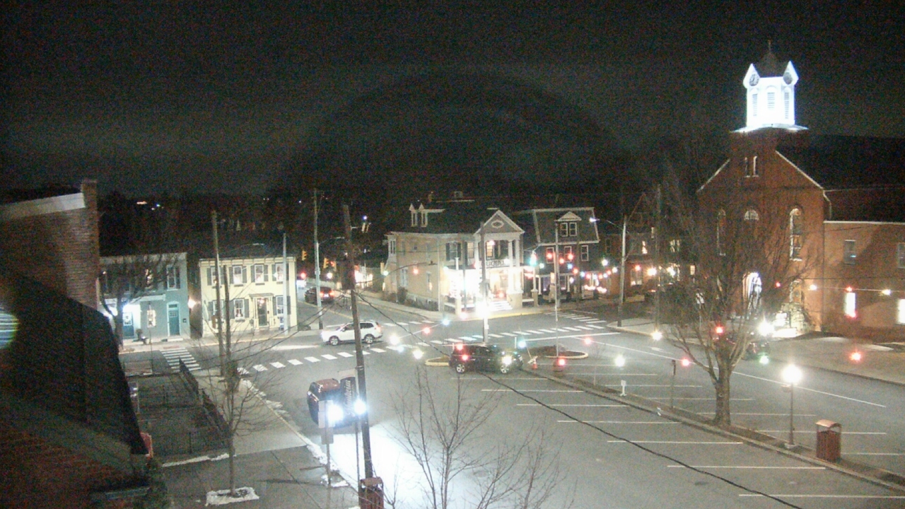 Thumbnail for current weather camera view from A&M Pizza in Manheim, Pennsylvania
