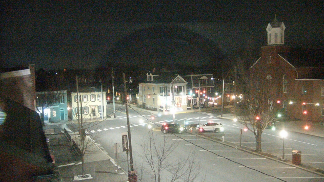 Thumbnail for current weather camera view from A&M Pizza in Manheim, Pennsylvania
