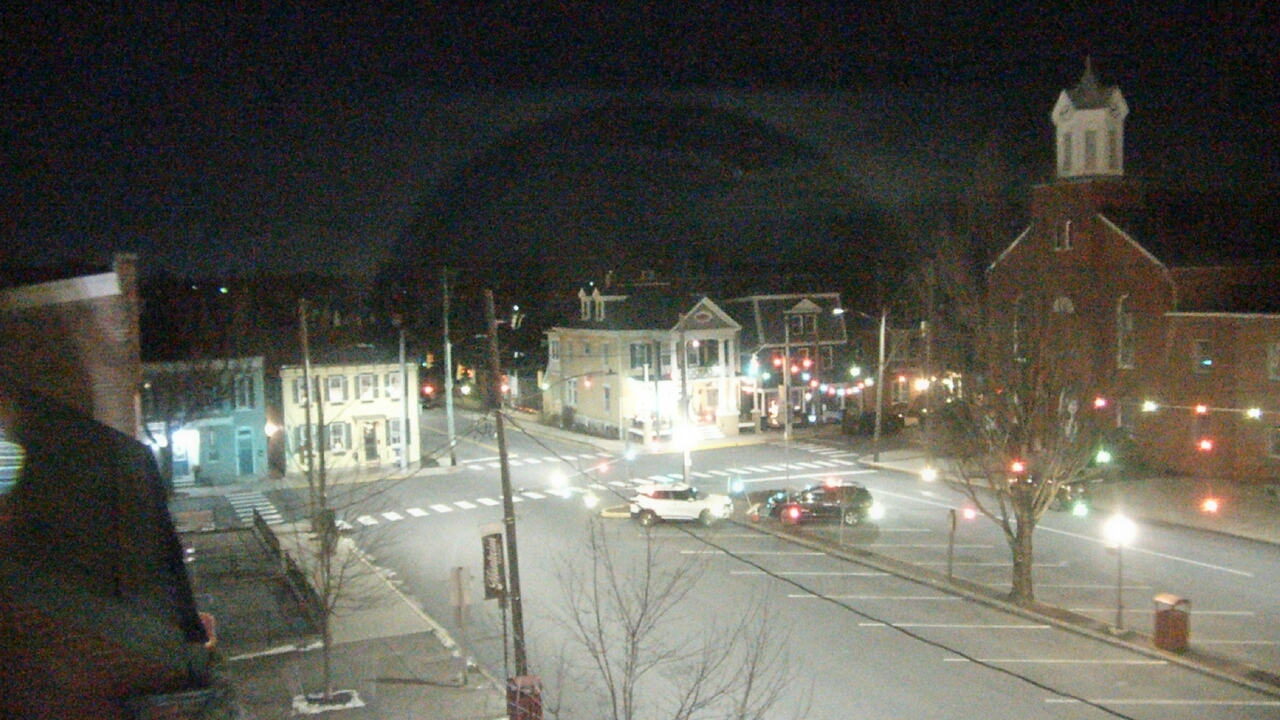 Thumbnail for current weather camera view from A&M Pizza in Manheim, Pennsylvania