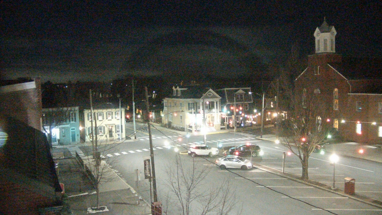 Thumbnail for current weather camera view from A&M Pizza in Manheim, Pennsylvania