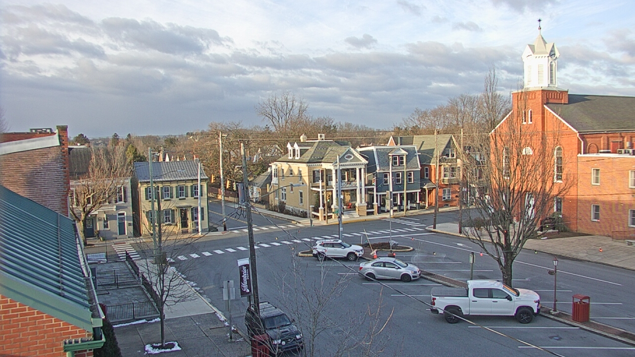 Thumbnail for current weather camera view from A&M Pizza in Manheim, Pennsylvania