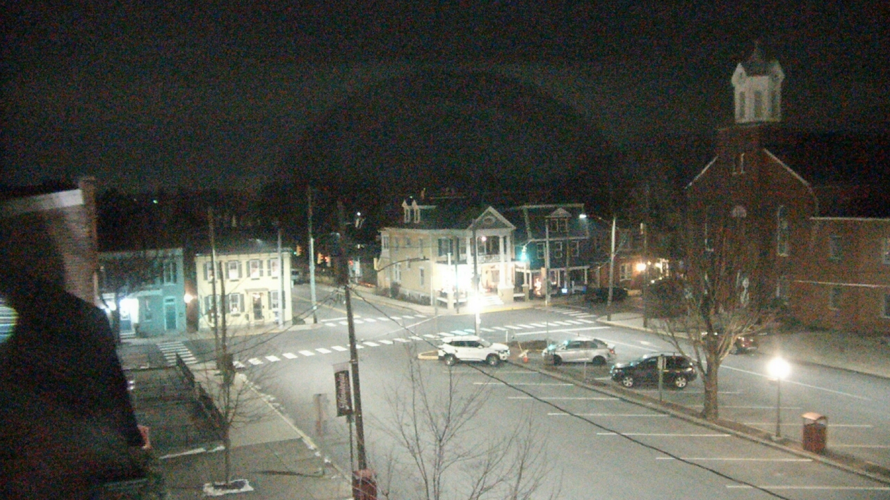 Thumbnail for current weather camera view from A&M Pizza in Manheim, Pennsylvania