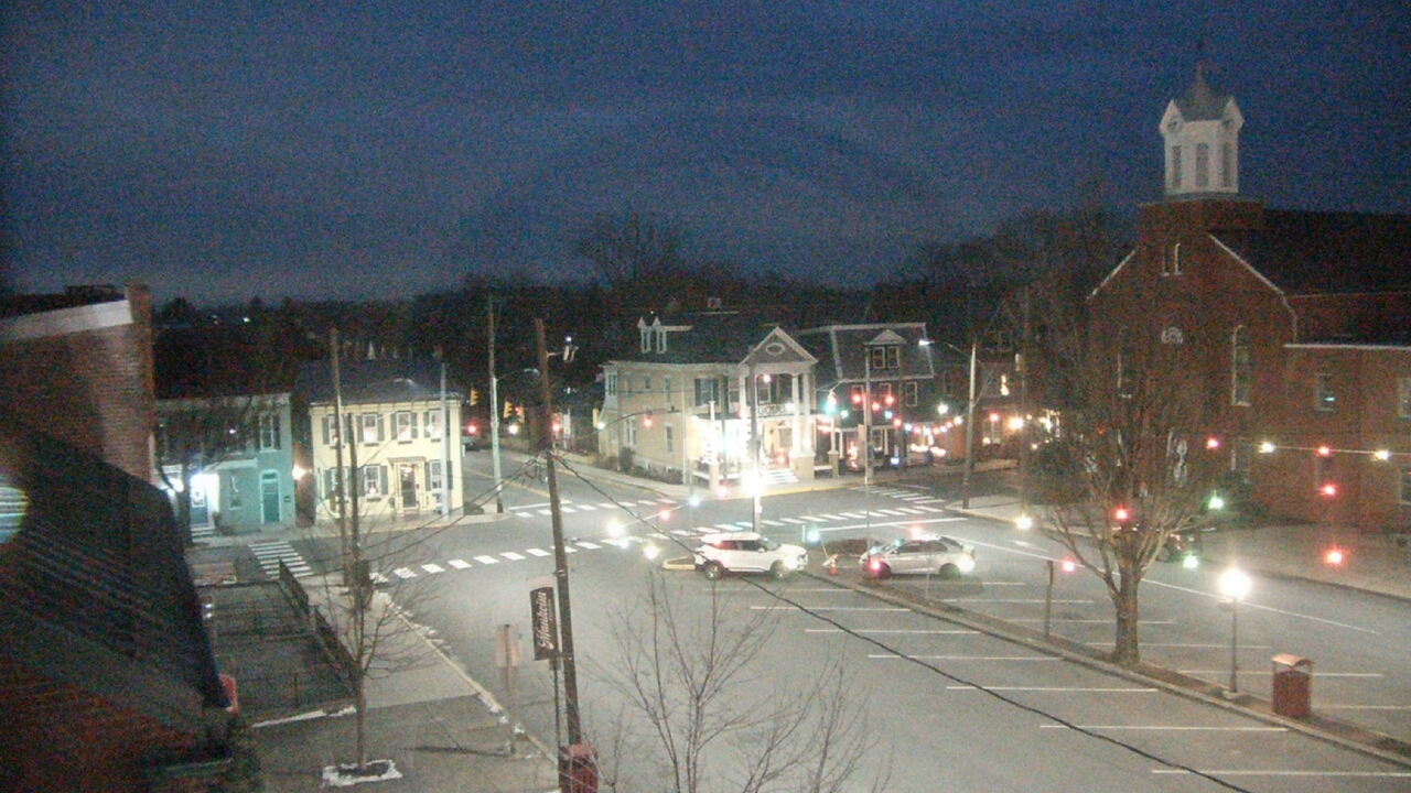 Thumbnail for current weather camera view from A&M Pizza in Manheim, Pennsylvania