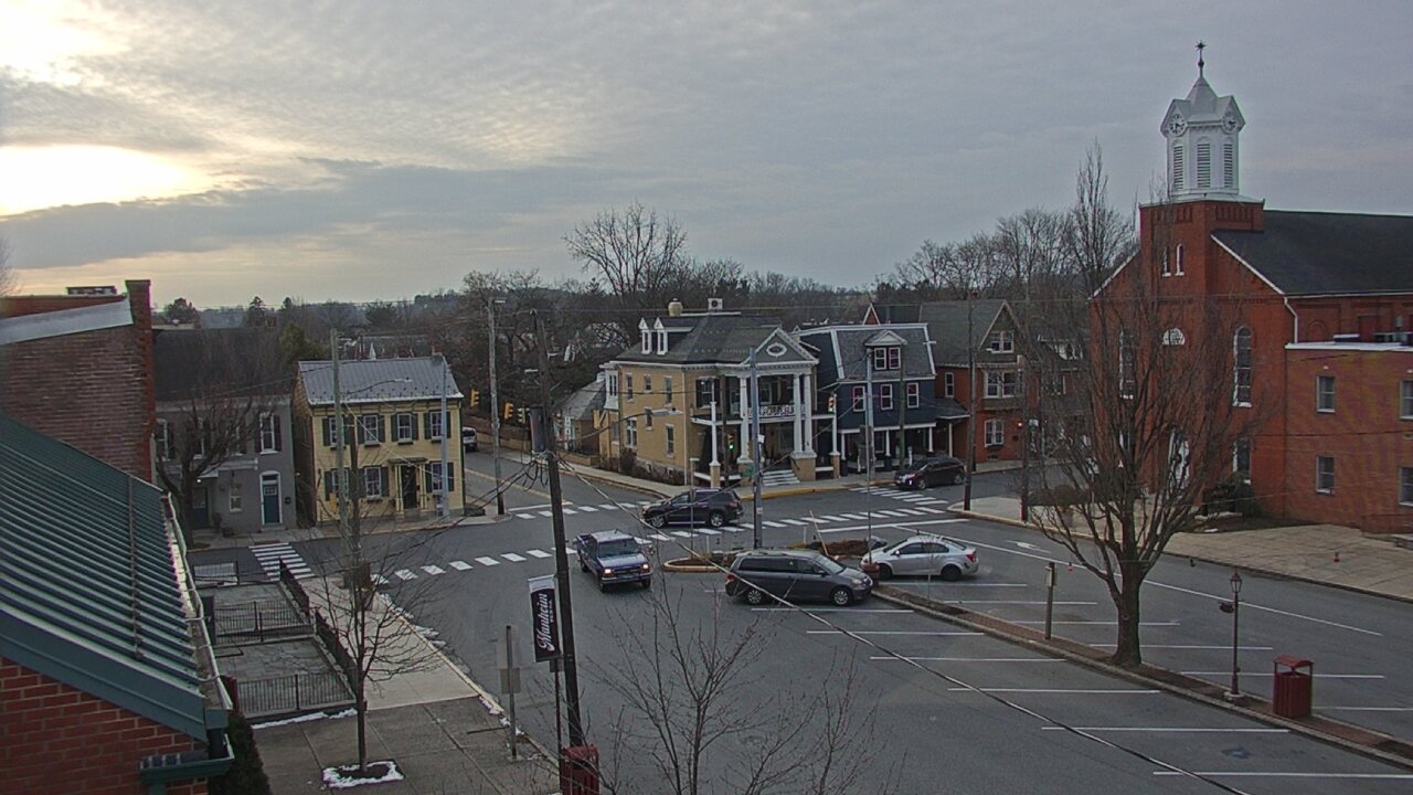Thumbnail for current weather camera view from A&M Pizza in Manheim, Pennsylvania