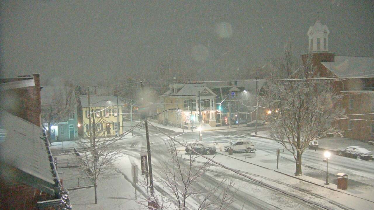 Thumbnail for current weather camera view from A&M Pizza in Manheim, Pennsylvania