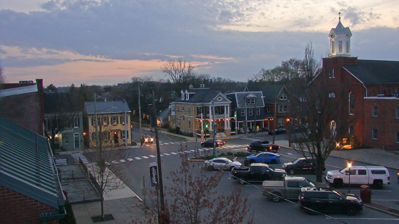 Thumbnail for current weather camera view from A&M Pizza in Manheim, Pennsylvania