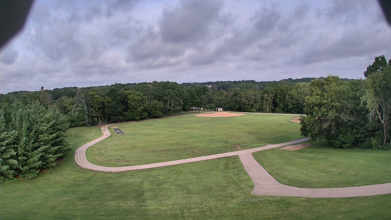 Thumbnail for current weather camera view from Scenic Heights ES in Minnetonka, Minnesota