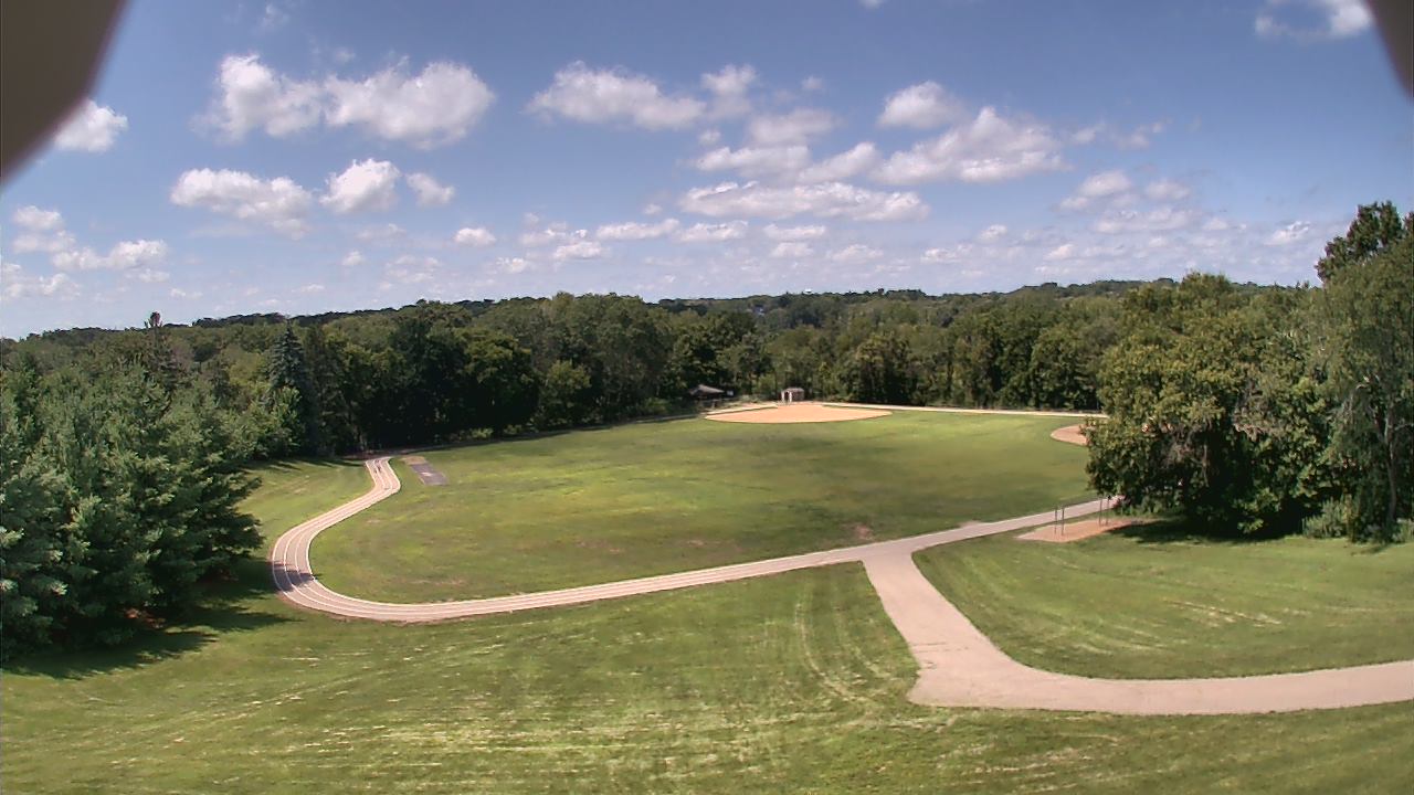 Thumbnail for current weather camera view from Scenic Heights ES in Minnetonka, Minnesota