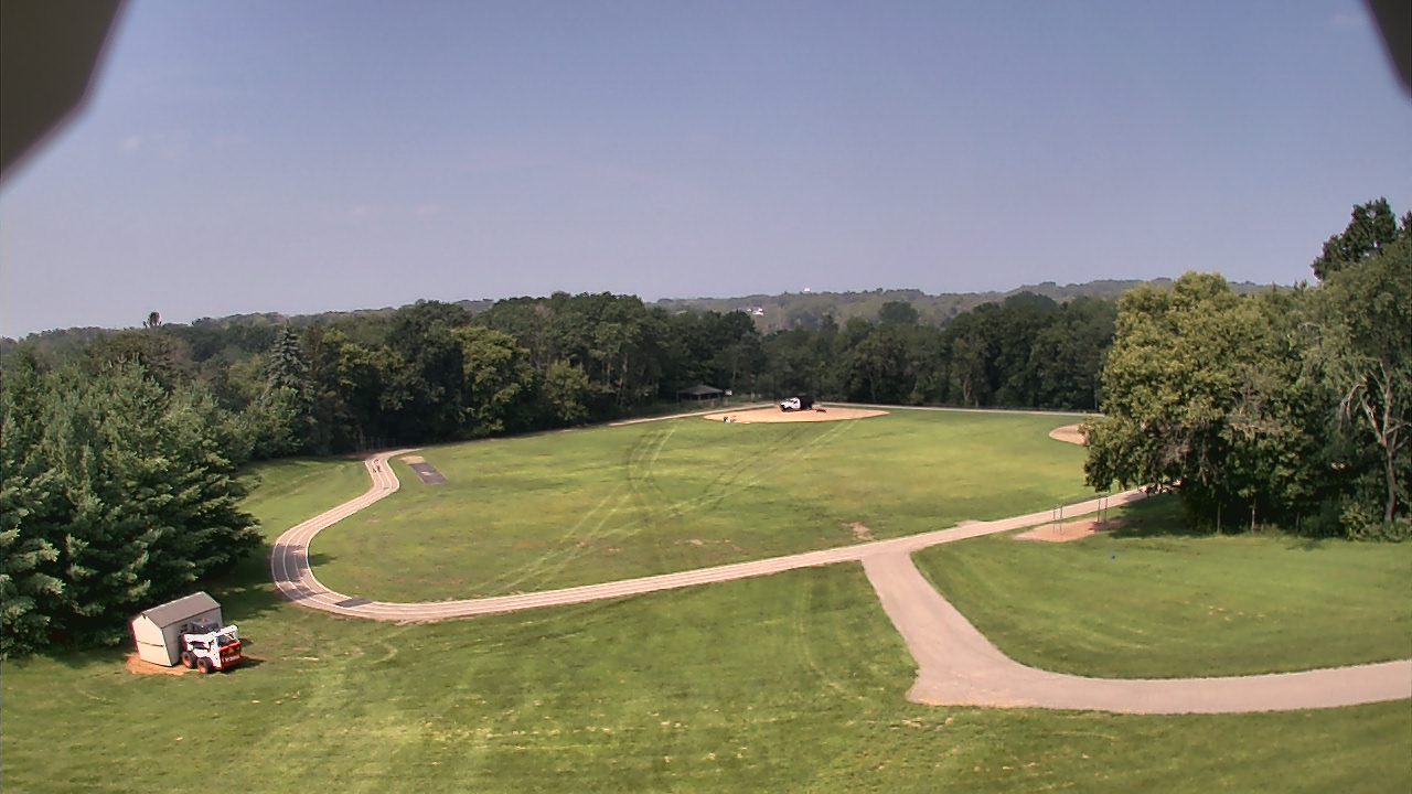 Thumbnail for current weather camera view from Scenic Heights ES in Minnetonka, Minnesota