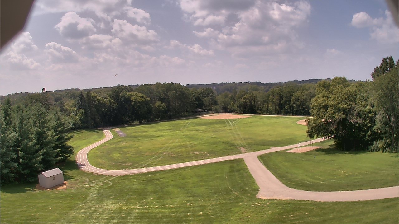 Thumbnail for current weather camera view from Scenic Heights ES in Minnetonka, Minnesota