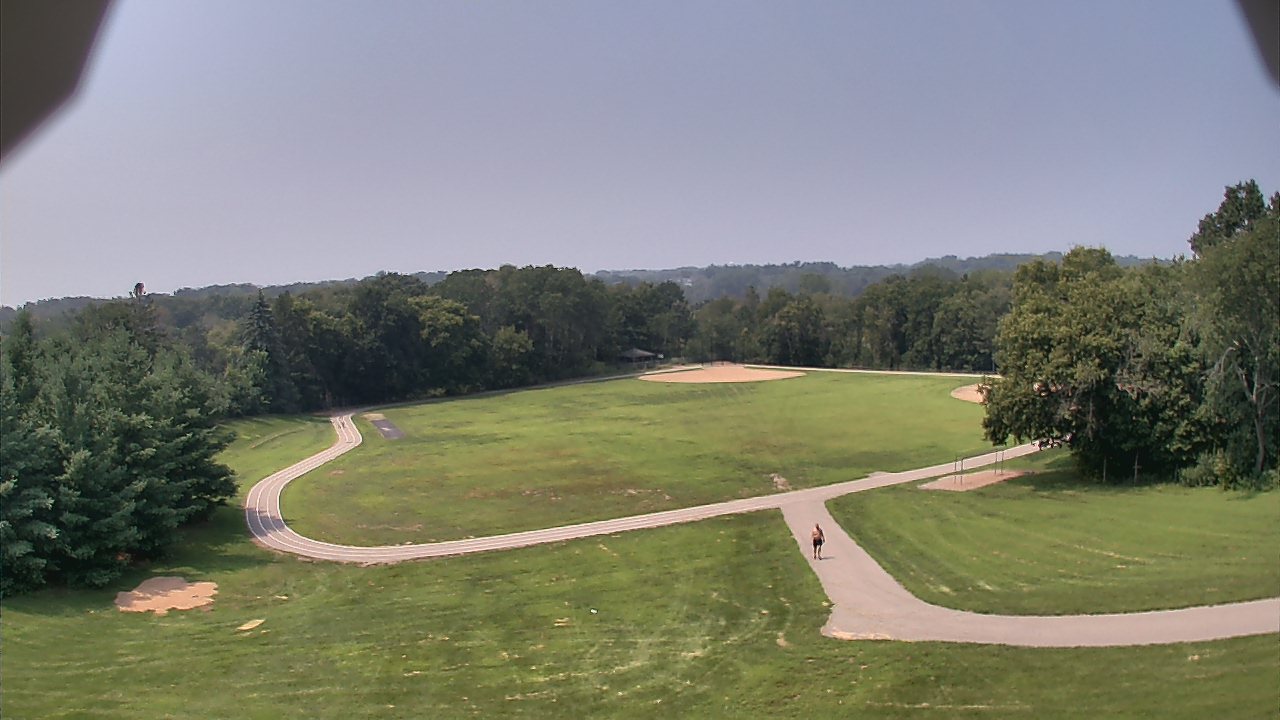 Thumbnail for current weather camera view from Scenic Heights ES in Minnetonka, Minnesota