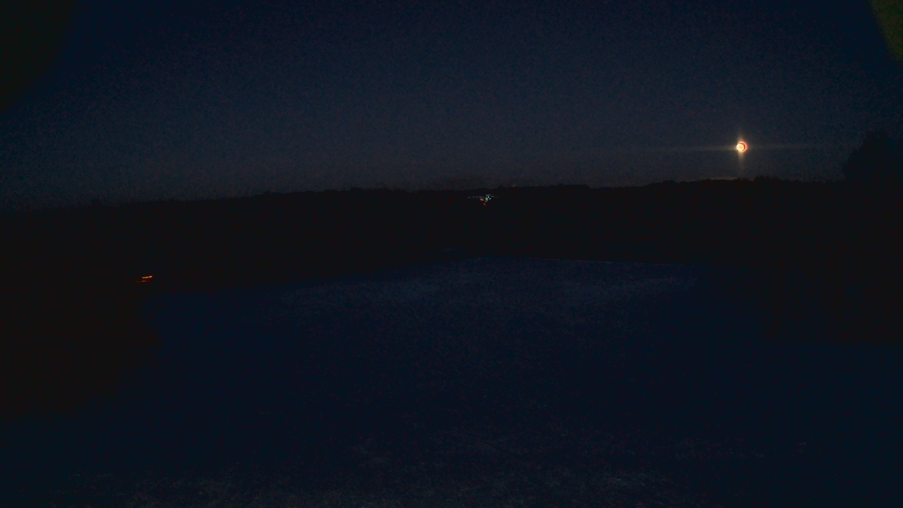 Thumbnail for current weather camera view from Scenic Heights ES in Minnetonka, Minnesota