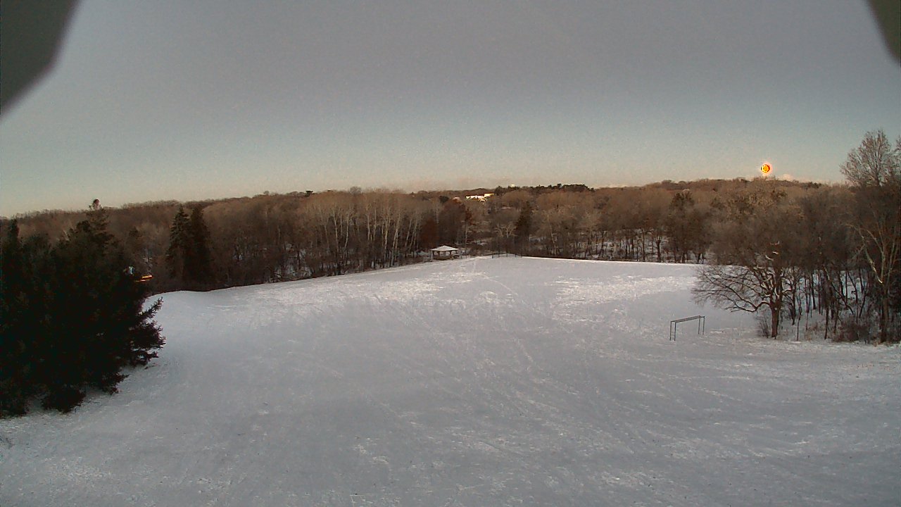 Thumbnail for current weather camera view from Scenic Heights ES in Minnetonka, Minnesota