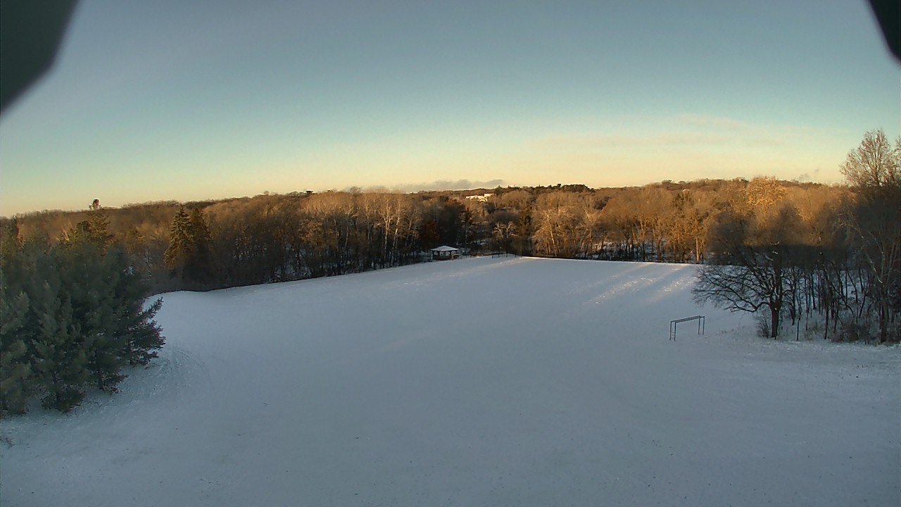 Thumbnail for current weather camera view from Scenic Heights ES in Minnetonka, Minnesota