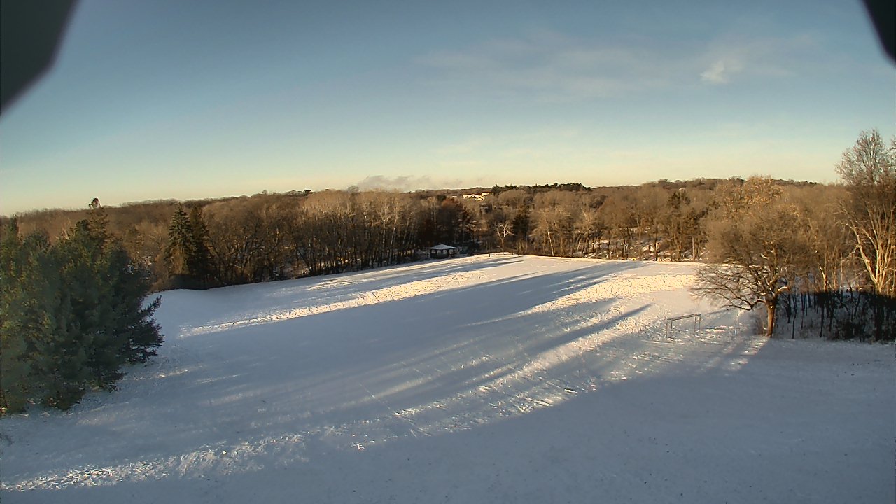 Thumbnail for current weather camera view from Scenic Heights ES in Minnetonka, Minnesota