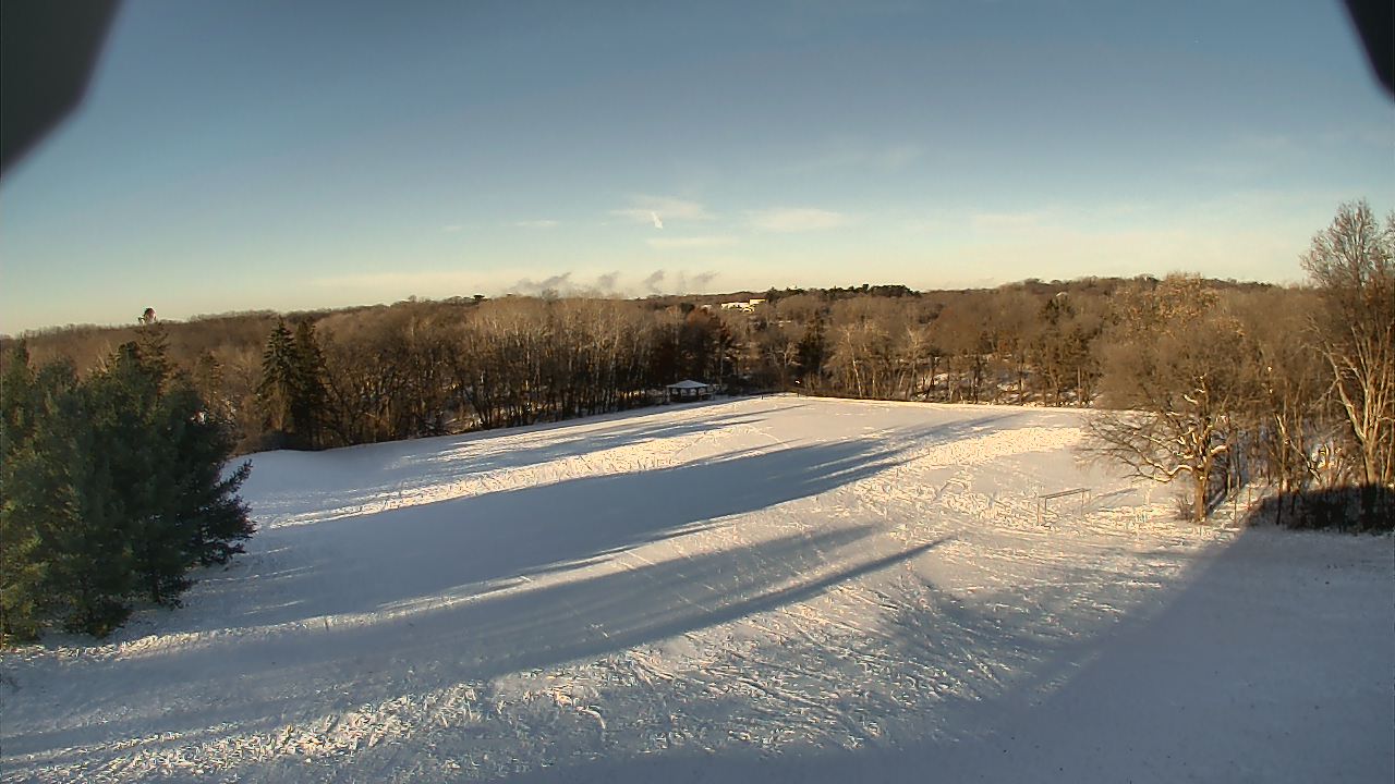 Thumbnail for current weather camera view from Scenic Heights ES in Minnetonka, Minnesota