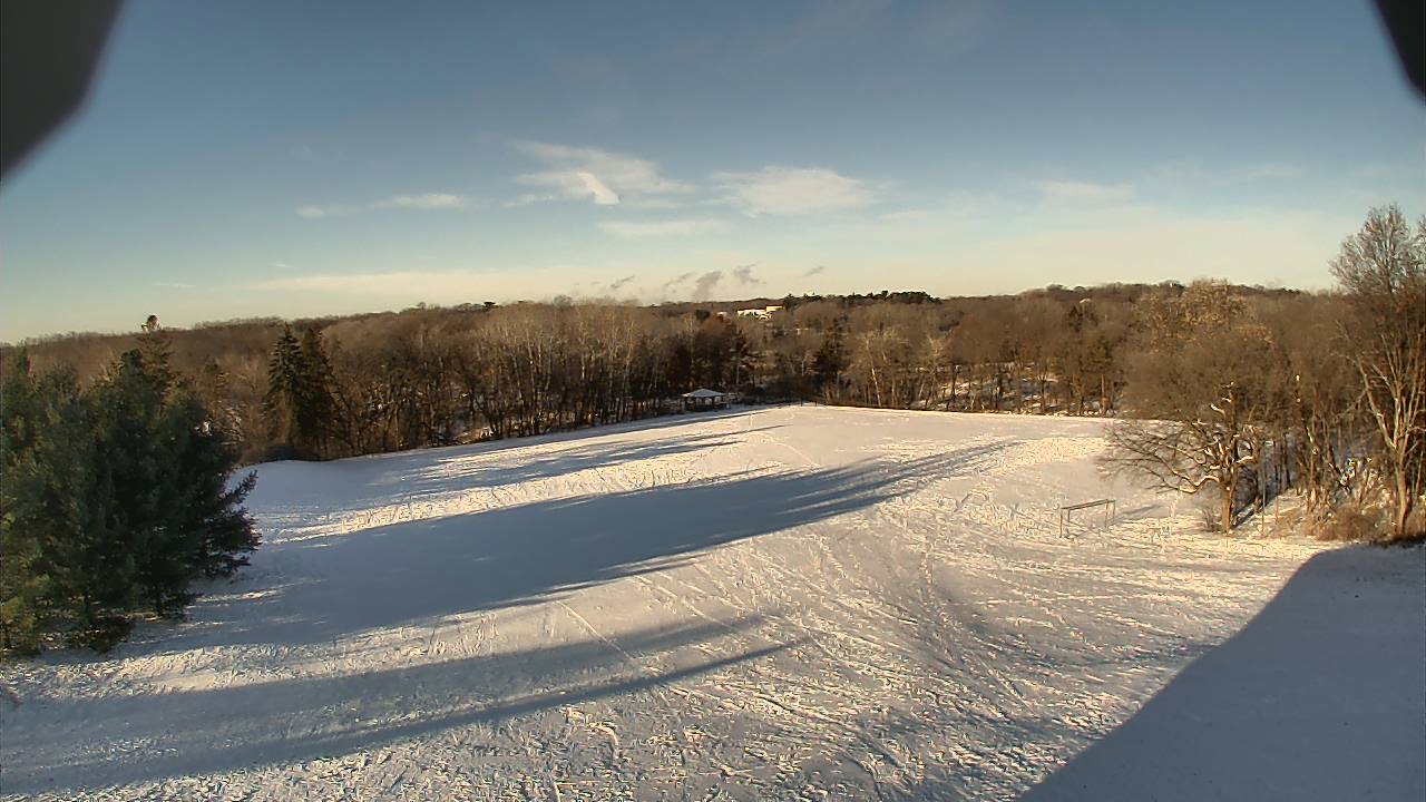 Thumbnail for current weather camera view from Scenic Heights ES in Minnetonka, Minnesota