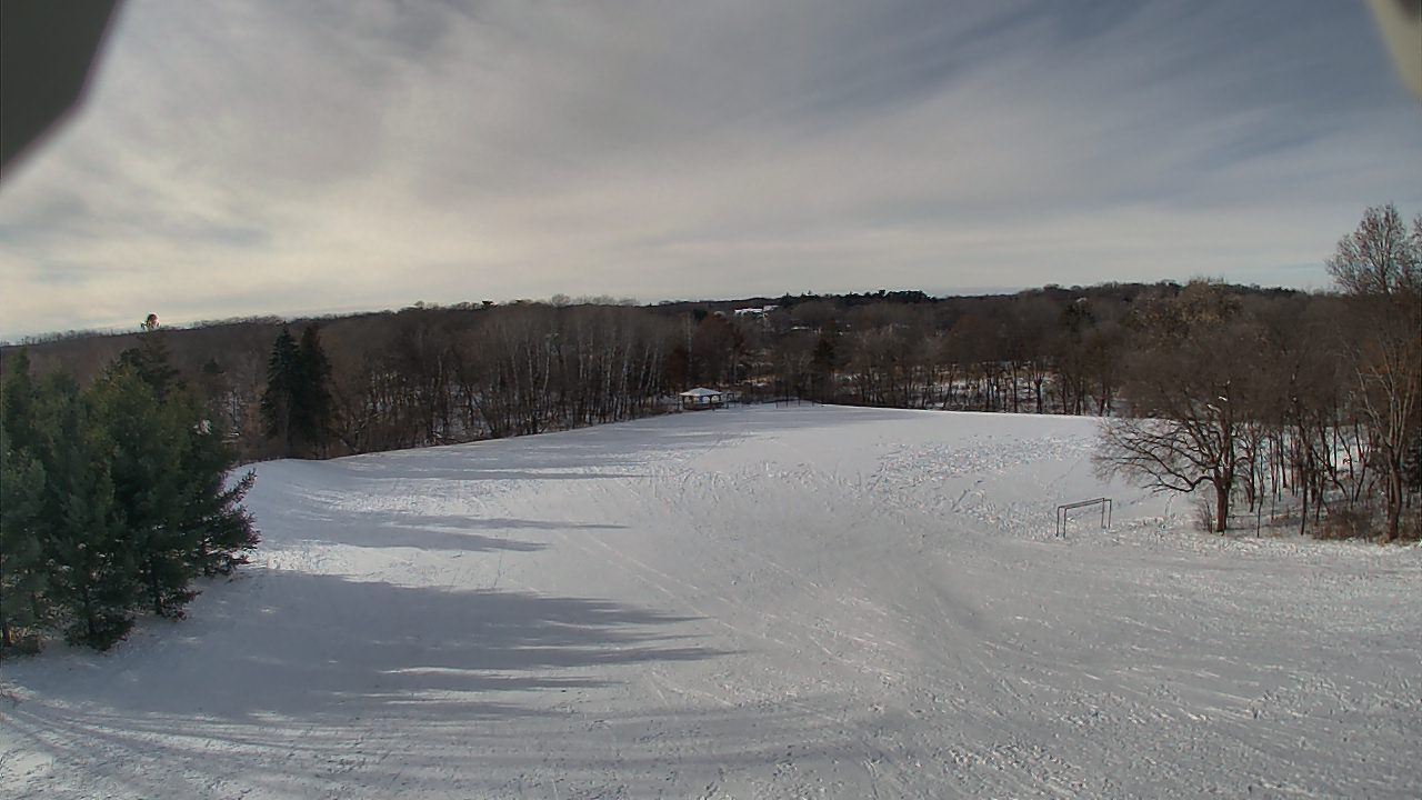 Thumbnail for current weather camera view from Scenic Heights ES in Minnetonka, Minnesota