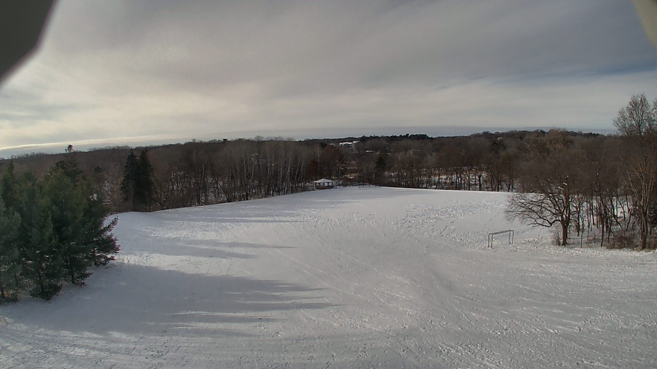 Thumbnail for current weather camera view from Scenic Heights ES in Minnetonka, Minnesota
