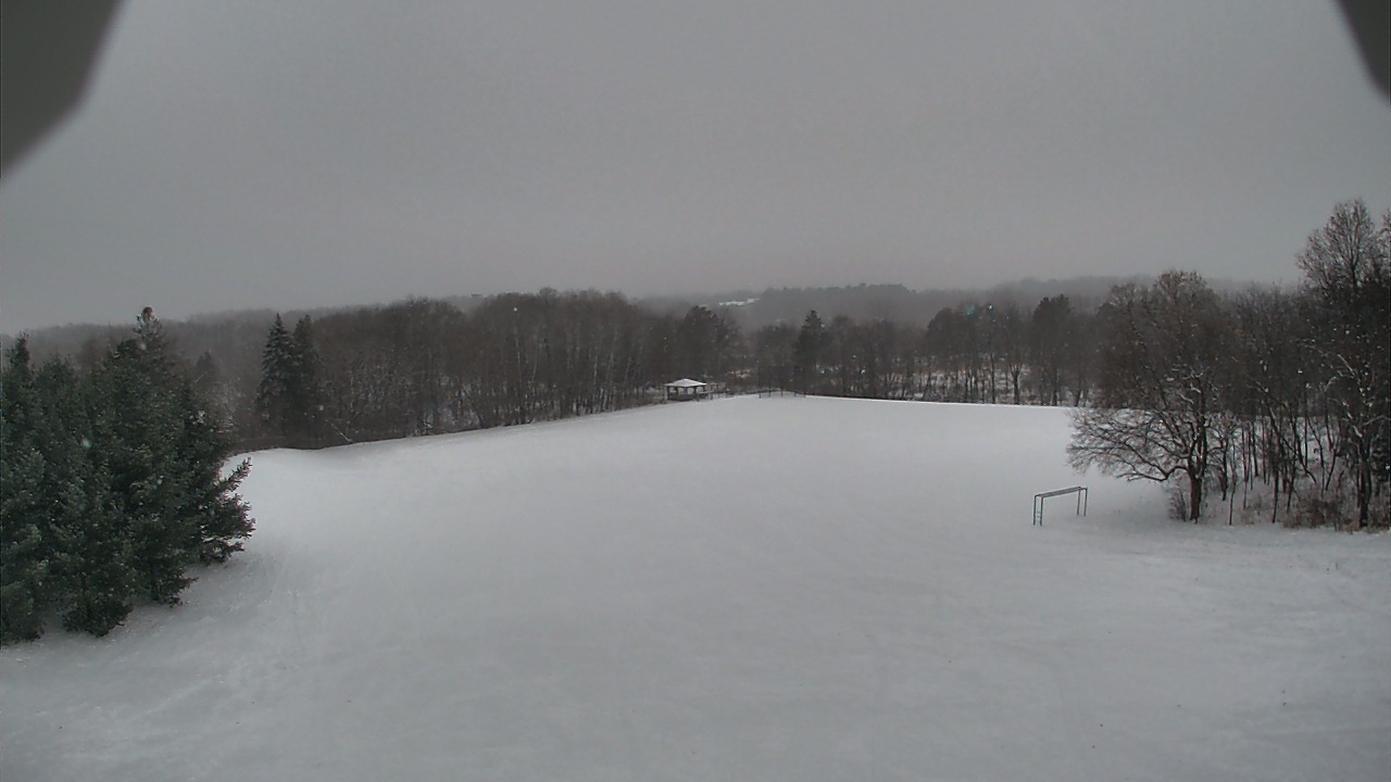 Thumbnail for current weather camera view from Scenic Heights ES in Minnetonka, Minnesota