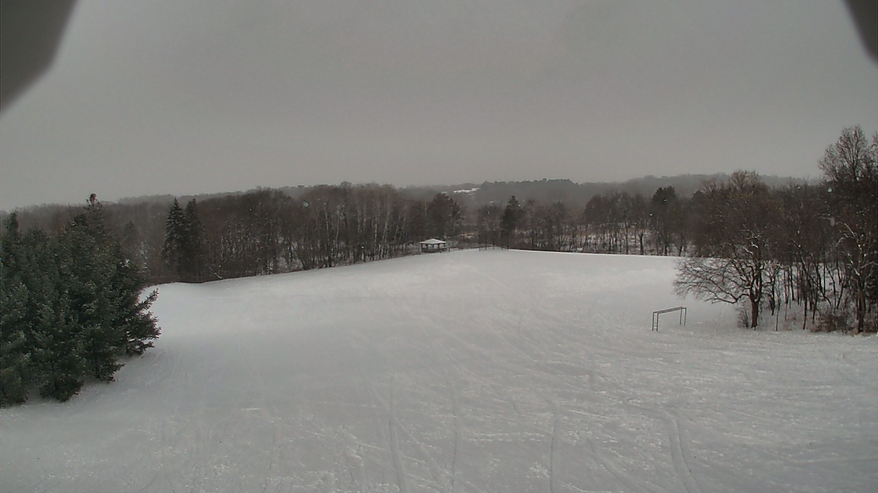 Thumbnail for current weather camera view from Scenic Heights ES in Minnetonka, Minnesota