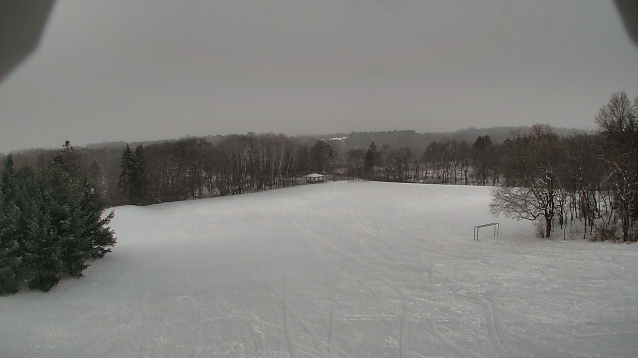 Thumbnail for current weather camera view from Scenic Heights ES in Minnetonka, Minnesota